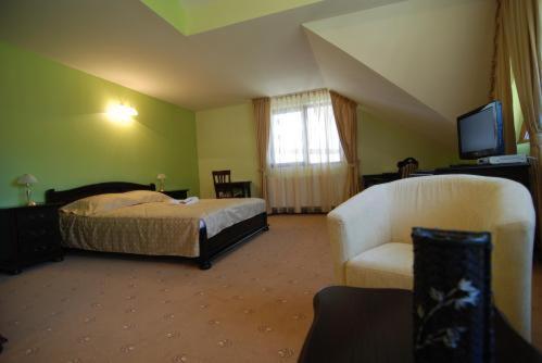Grand Hotel Perla Ciucasului Tărlungeni Extérieur photo